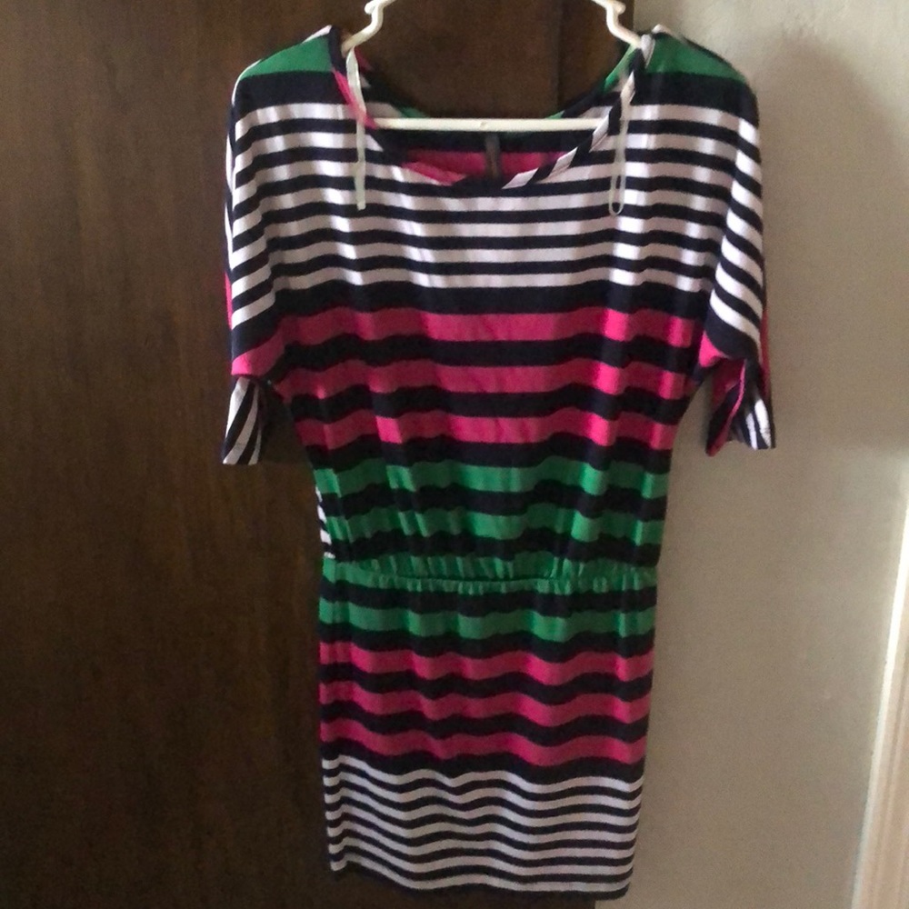 Cute 3/4 sleeve dress